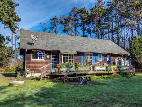 Mendocino Home 982870