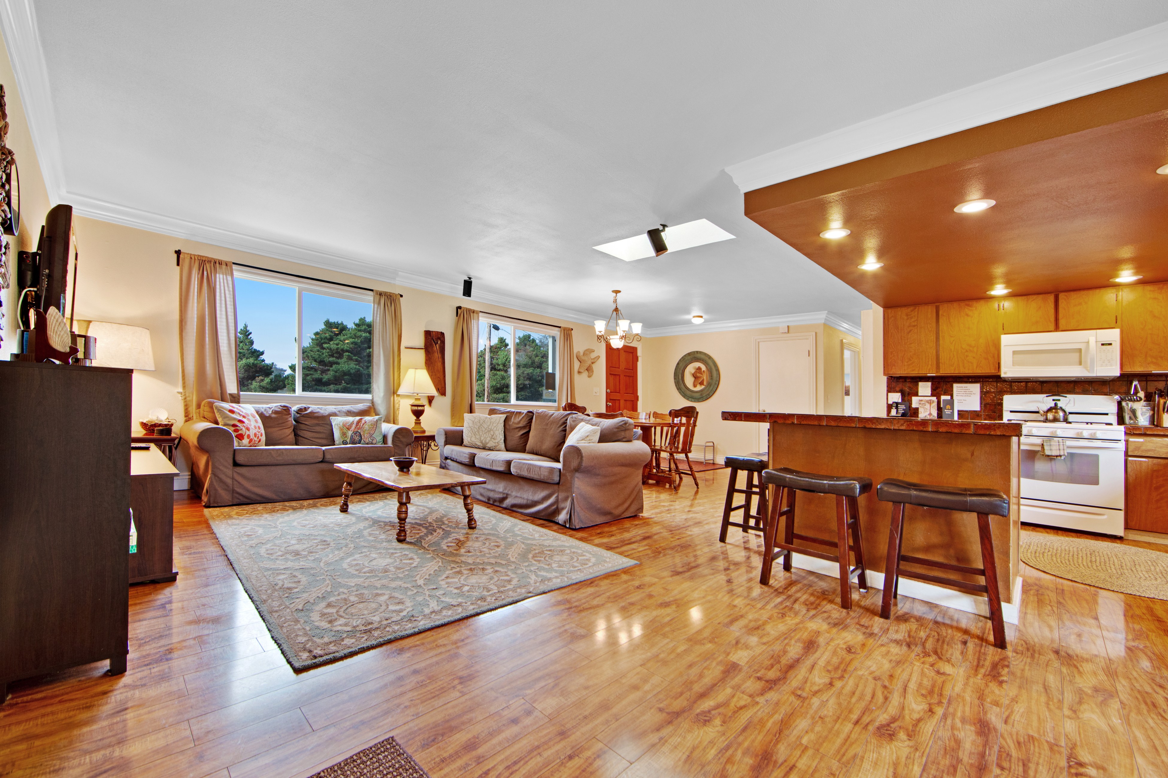 Mendocino Home 982871