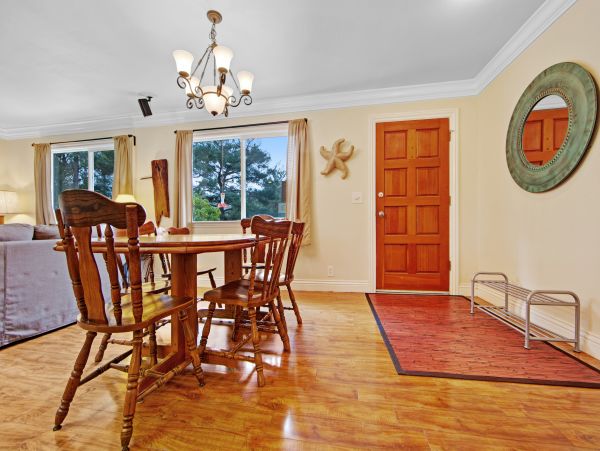 Mendocino Home 982871