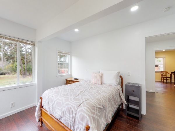 Mendocino Home 982872