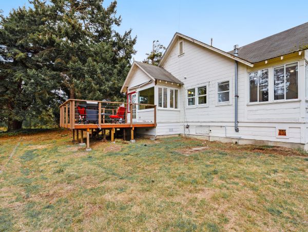 Mendocino Home 982872