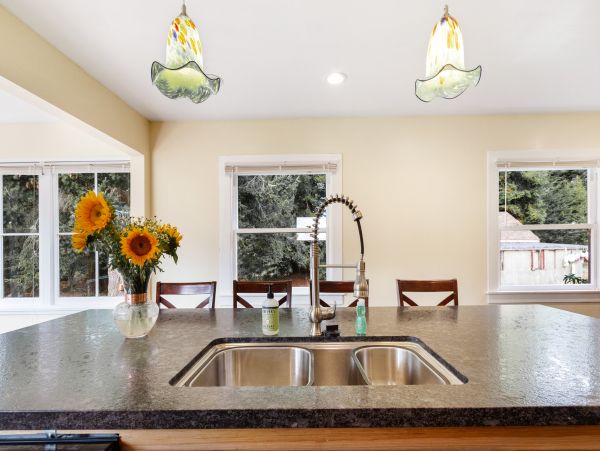 Mendocino Home 982872