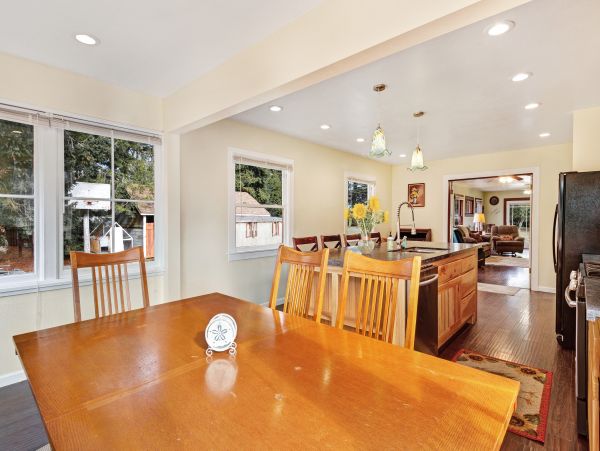 Mendocino Home 982872