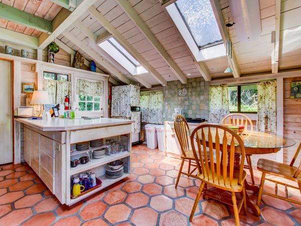 Mendocino Home 982873
