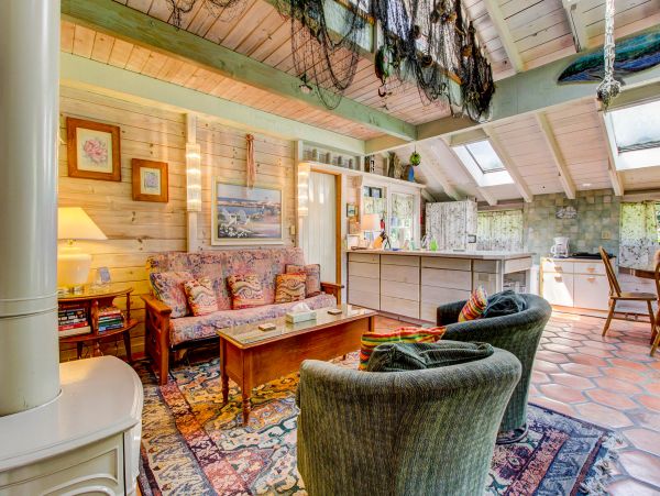 Mendocino Home 982873