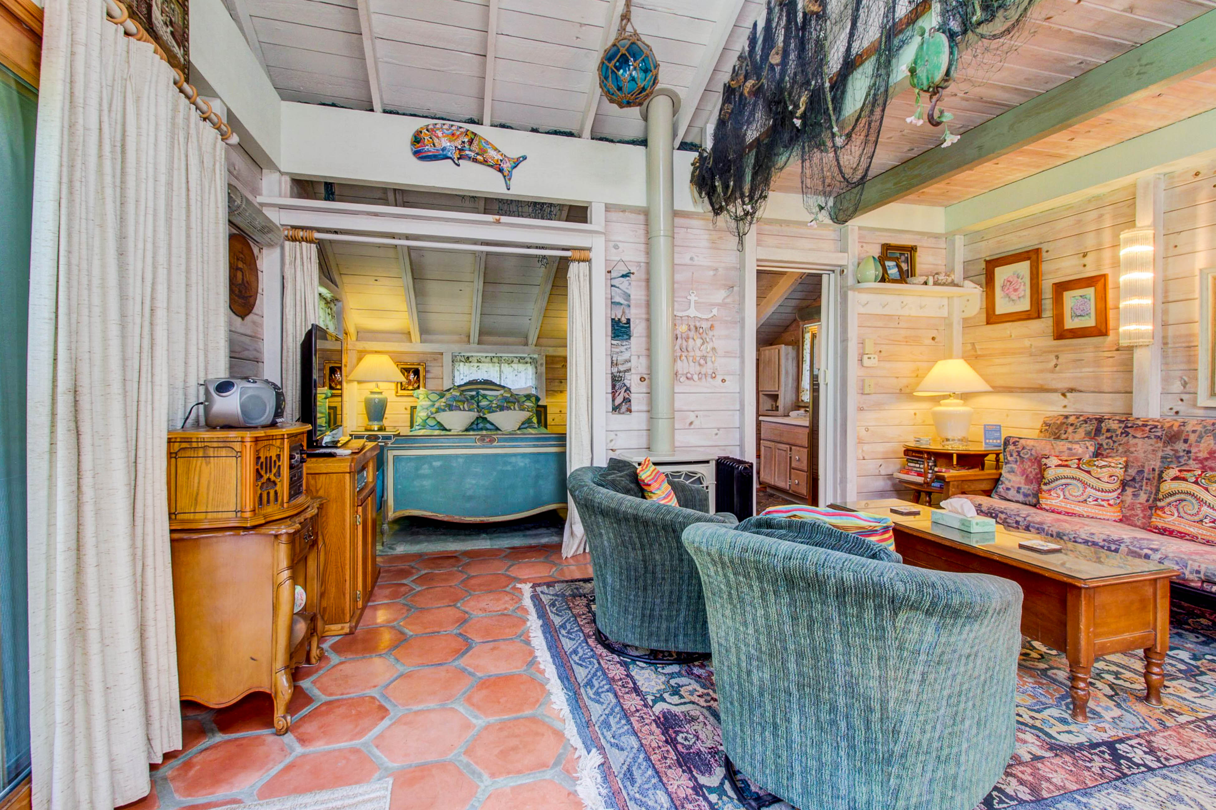 Mendocino Home 982873