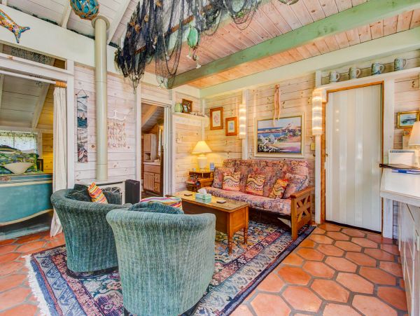 Mendocino Home 982873