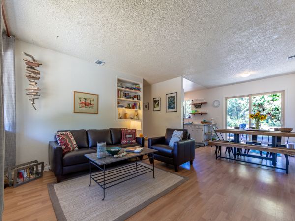 Mendocino Home 982874