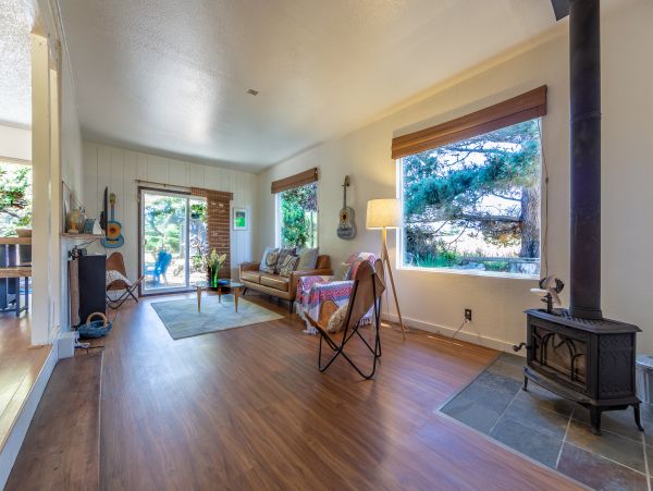 Mendocino Home 982874