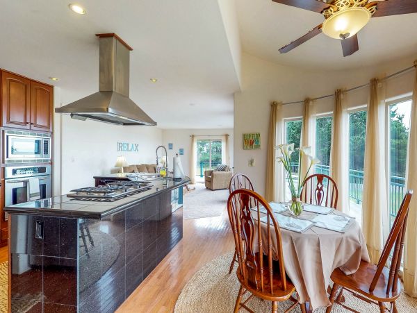 Mendocino Home 982876