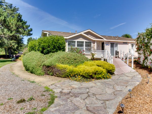 Mendocino Home 982878