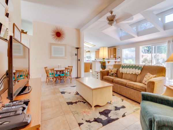 Mendocino Home 982878