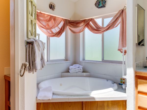 Mendocino Home 982878