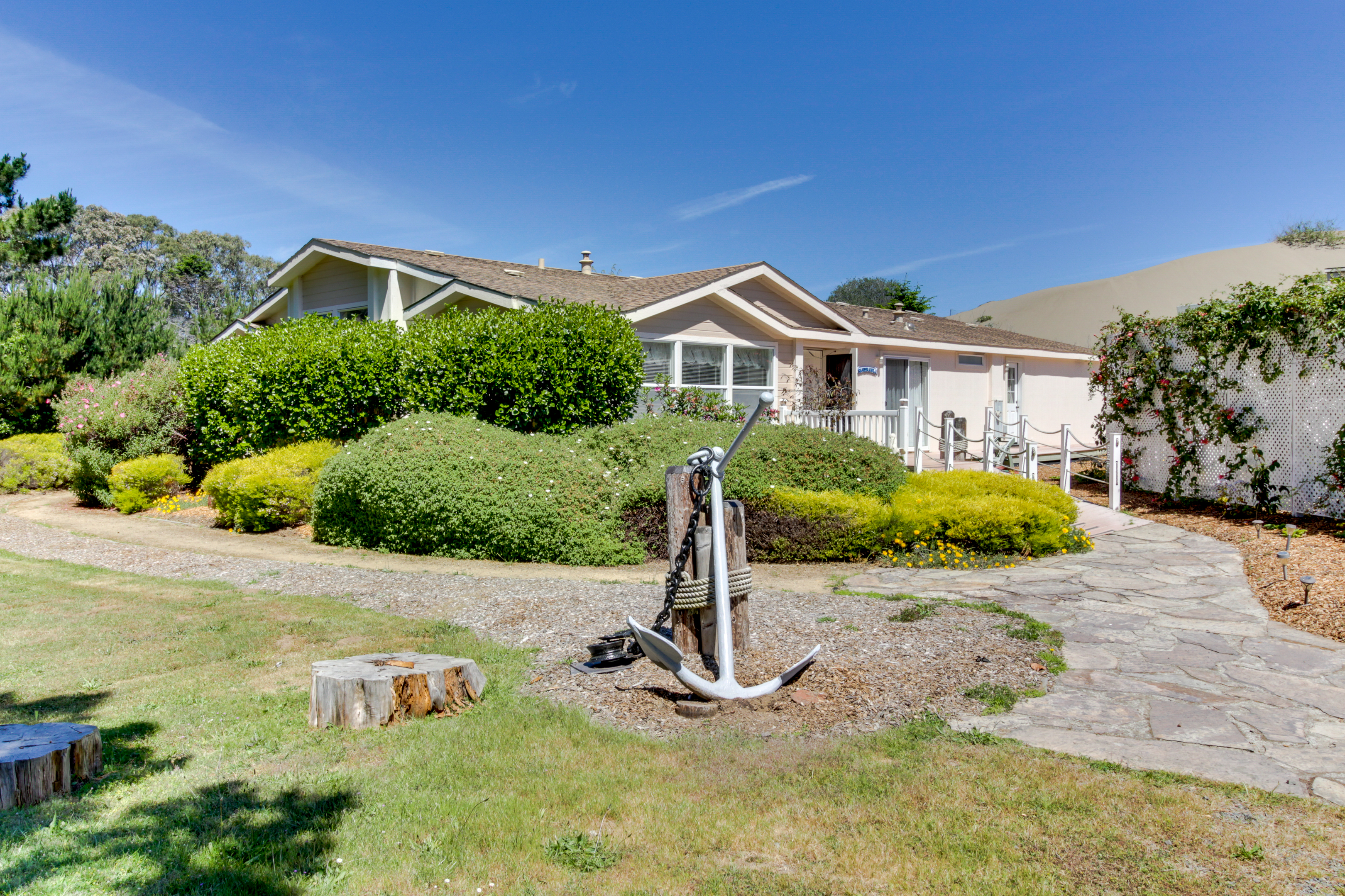 Mendocino Home 982878