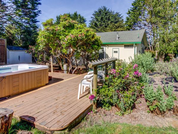 Mendocino Home 982879