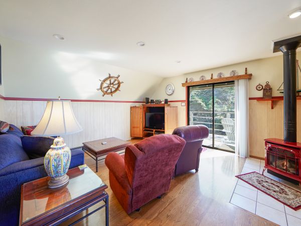 Mendocino Home 982881