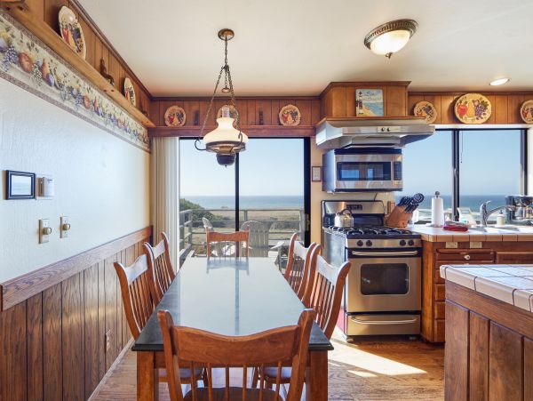 Mendocino Home 982881