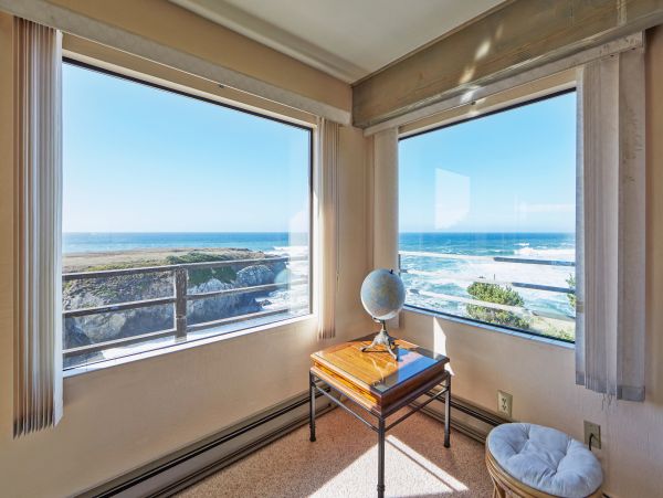 Mendocino Home 982881