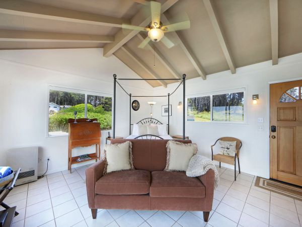Mendocino Home 982890