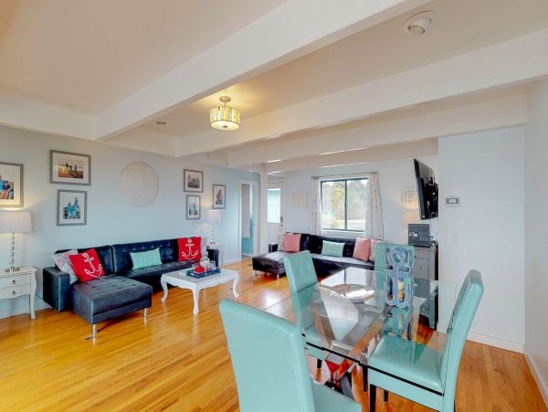 Mendocino Home 982893