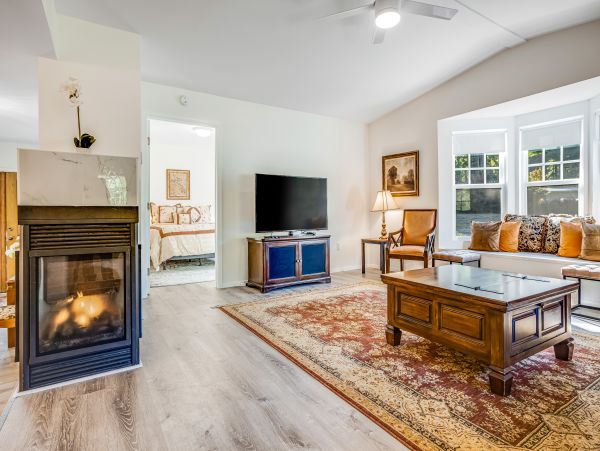 Mendocino Home 982894