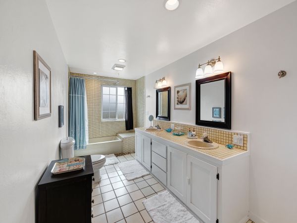 Mendocino Home 982895