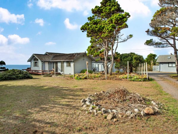 Mendocino Home 982897