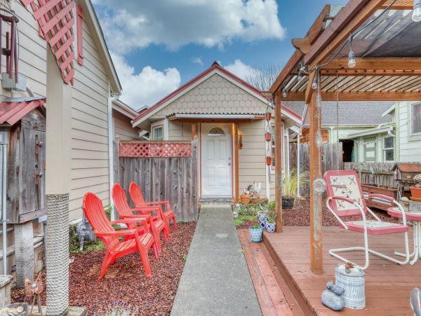 Mendocino Home 982899
