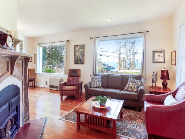 Mendocino Home 982901