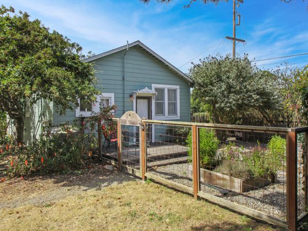 Mendocino Home 982905