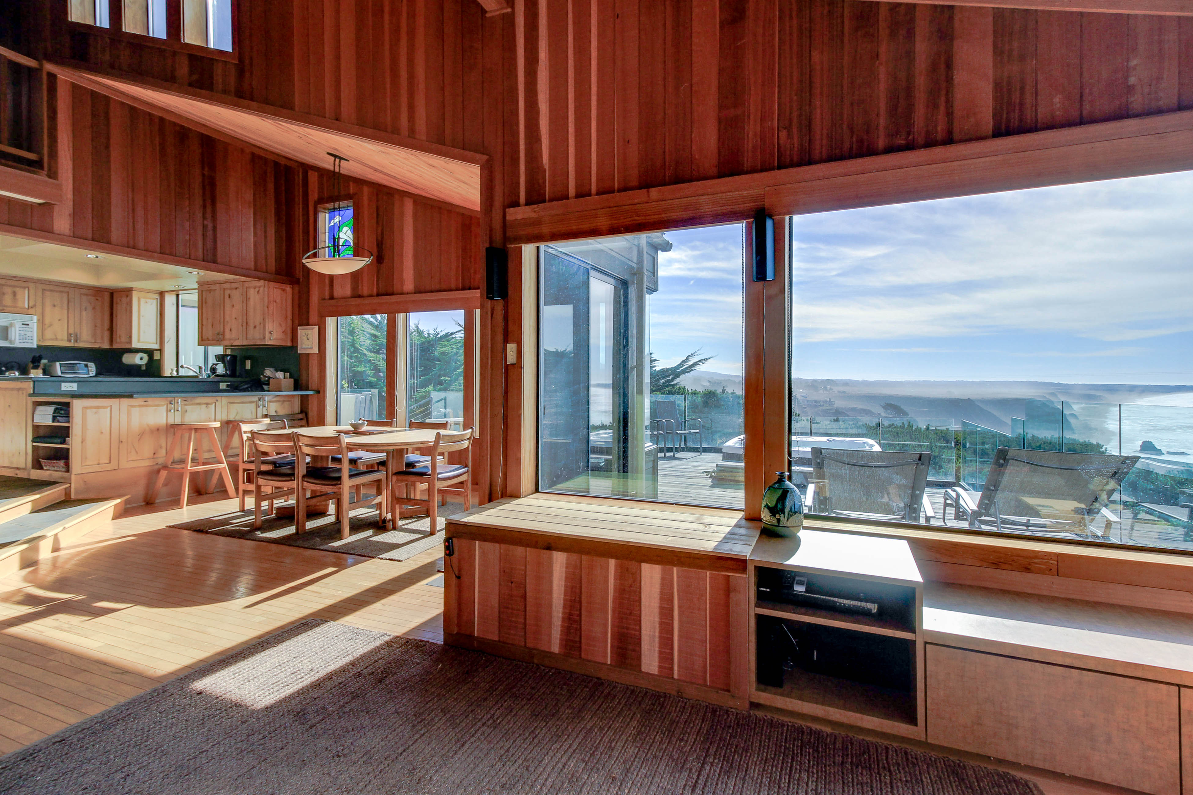 Mendocino Home 982906