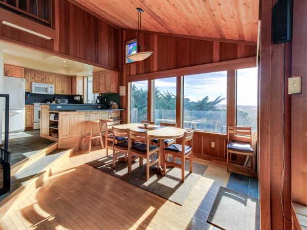 Mendocino Home 982906