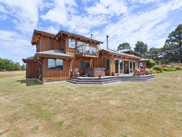 Mendocino Home 982913