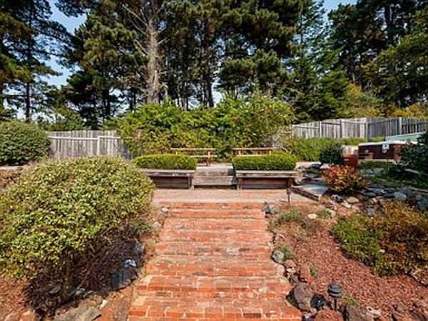 Mendocino Home 982914