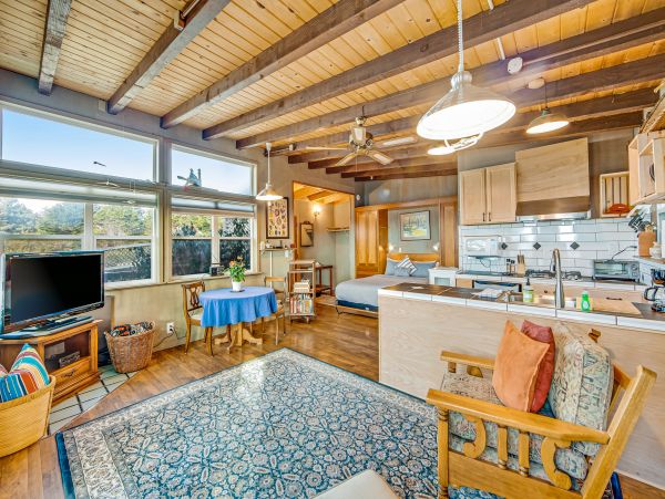 Mendocino Home 982916