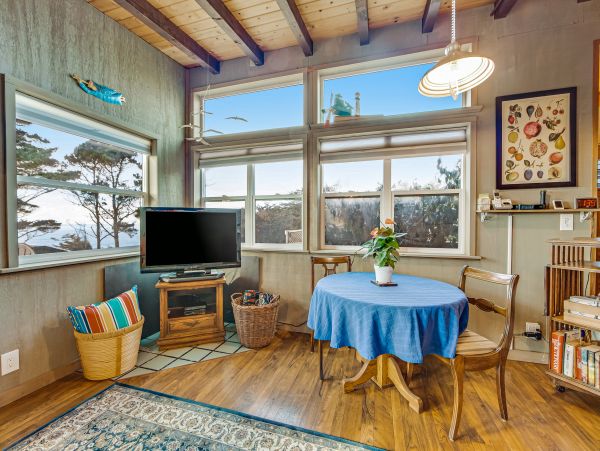 Mendocino Home 982916