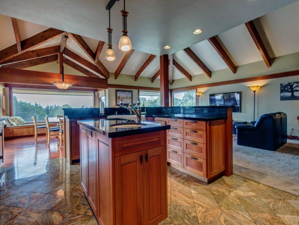 Mendocino Home 982921
