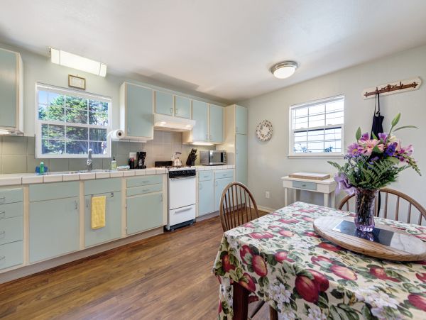 Mendocino Home 982923