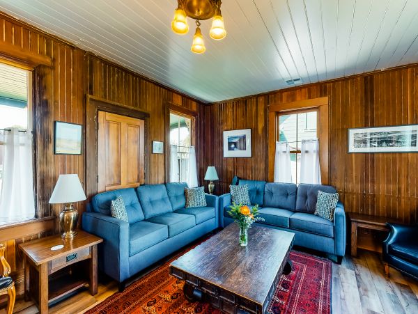 Mendocino Home 982924