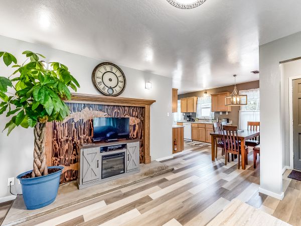 Mendocino Home 982929