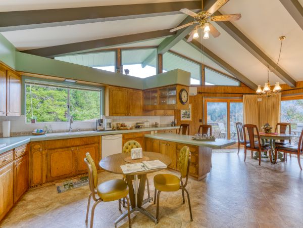 Mendocino Home 982930