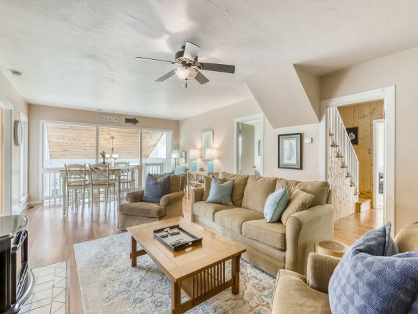 Mendocino Home 982933