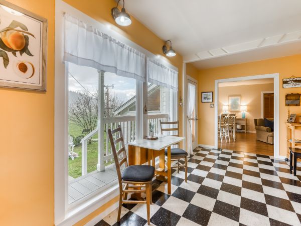 Mendocino Home 982933