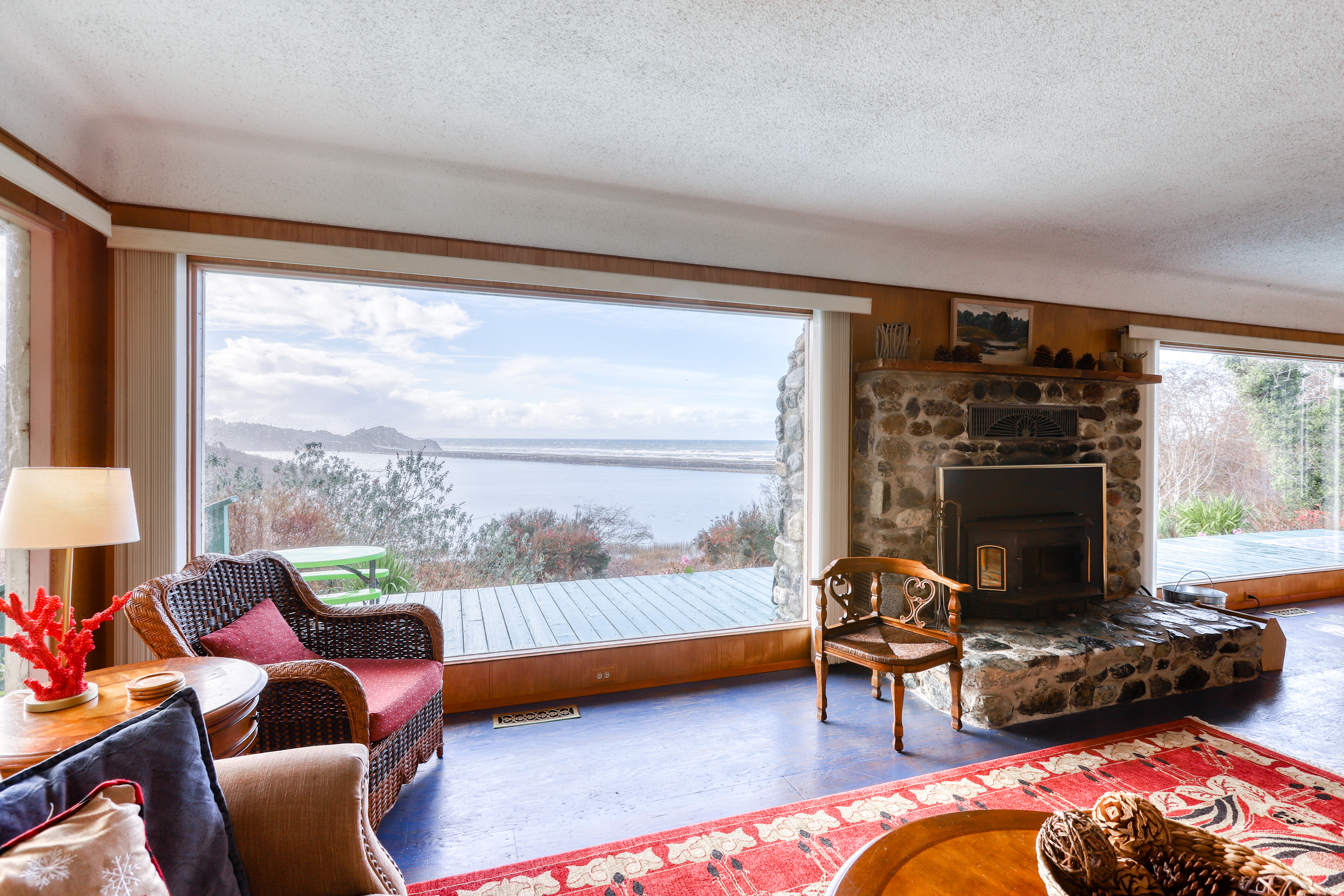 Mendocino Home 982934