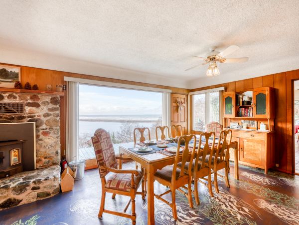 Mendocino Home 982934