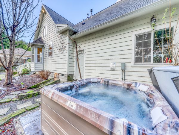 Mendocino Home 982935