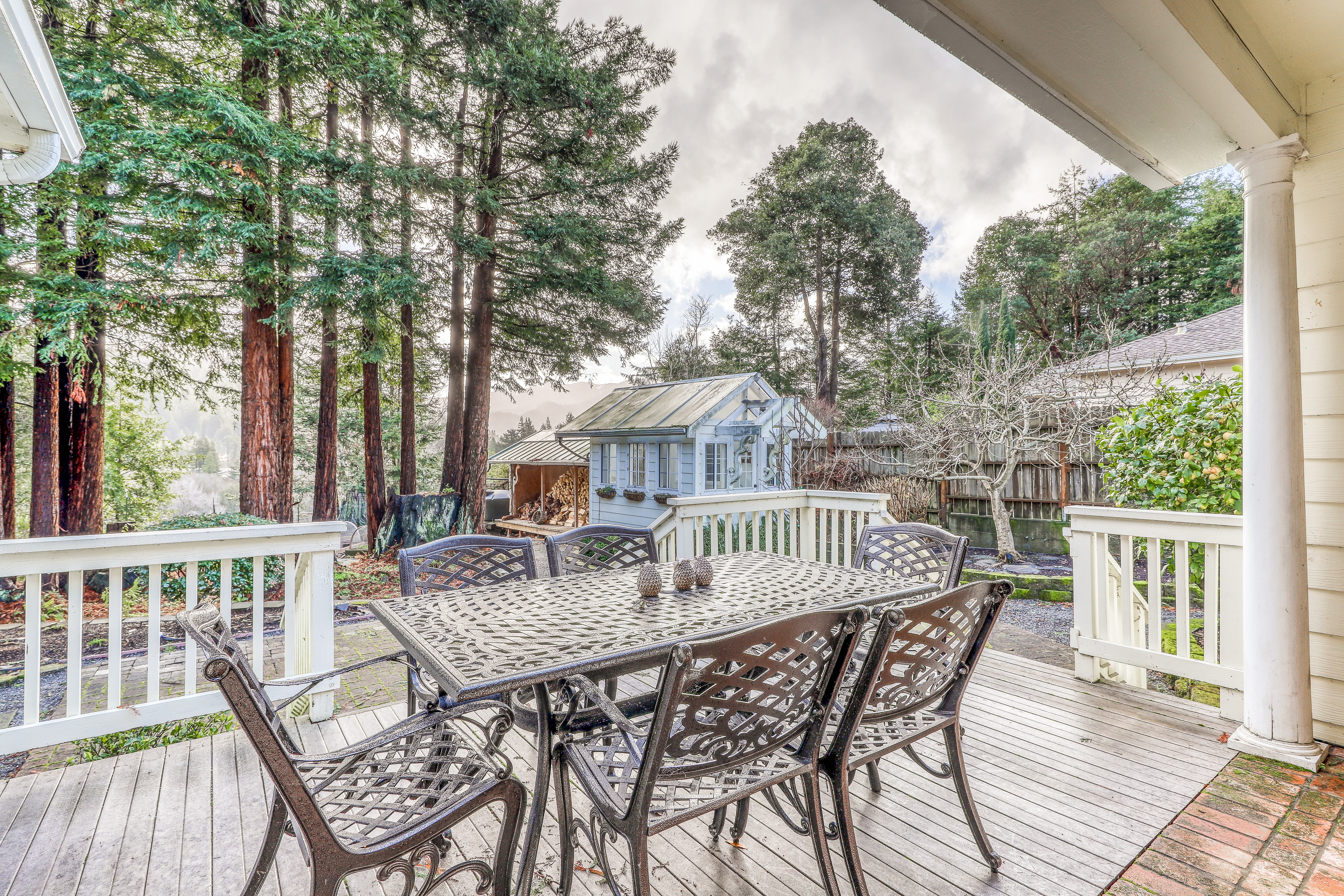 Mendocino Home 982935
