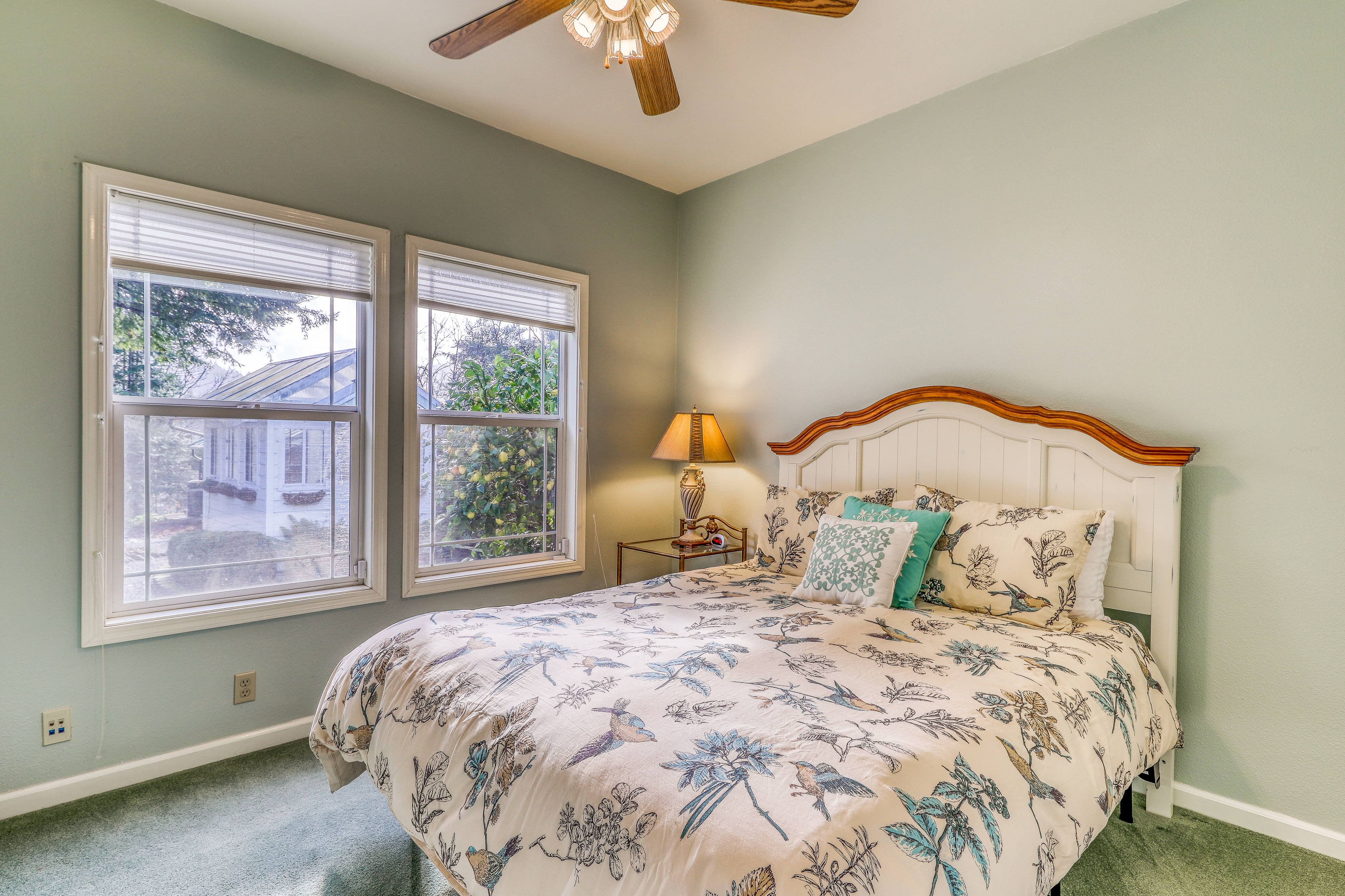 Mendocino Home 982935