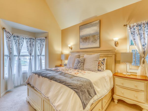 Mendocino Home 982935