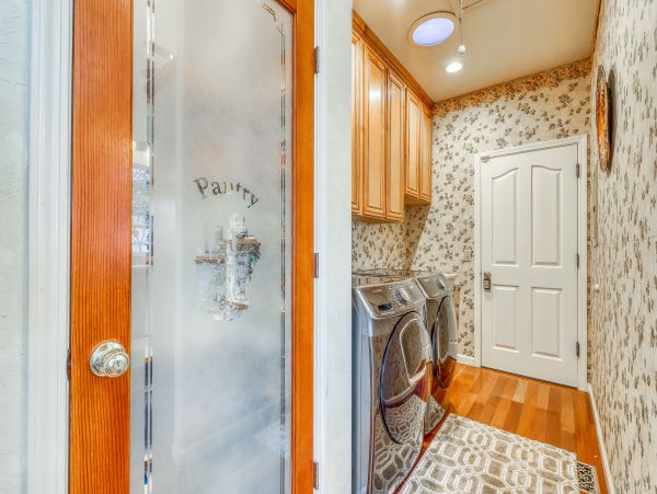 Mendocino Home 982935